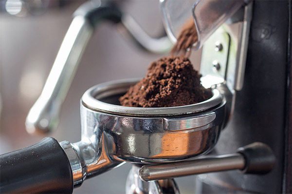 راهنمای تنظیم درجه آسیاب قهوه در بلاگ ویترین مارکت