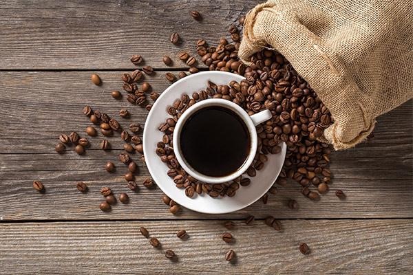 بررسی شرایط نگهداری قهوه و دانه‌های قهوه در ویترین مارکت